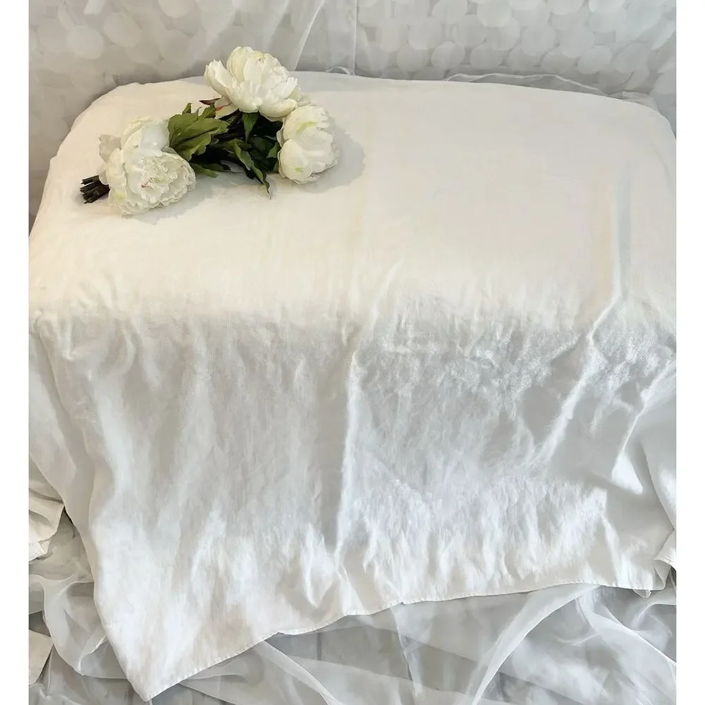 Vtg. WHITE DAMASK Chrysanthemum Flower LINEN TABLECLOTH 67 X 84” Bridal Wedding